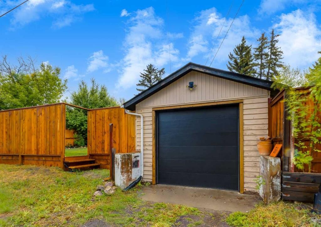182 Fyffe Road Se, Calgary, AB - Outdoor