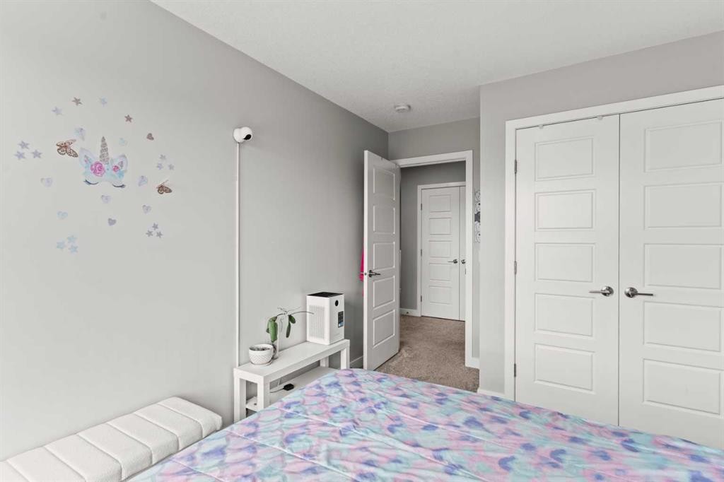 46 Corner Meadows Common Ne, Calgary, AB - Indoor Photo Showing Bedroom