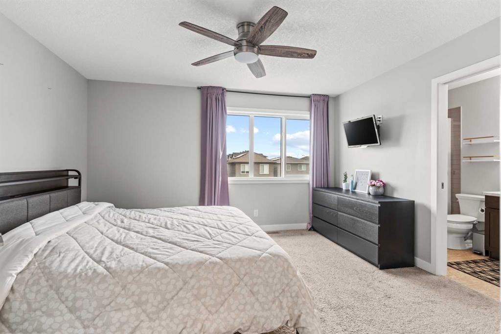 46 Corner Meadows Common Ne, Calgary, AB - Indoor Photo Showing Bedroom