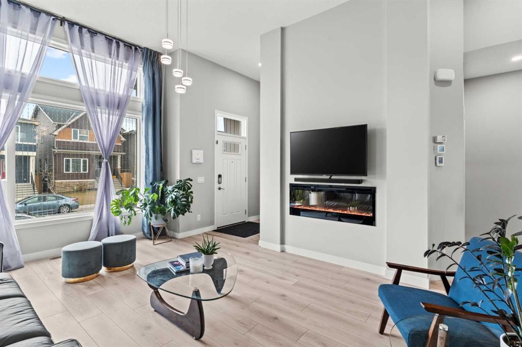 46 Corner Meadows Common Ne, Calgary, AB - Indoor With Fireplace