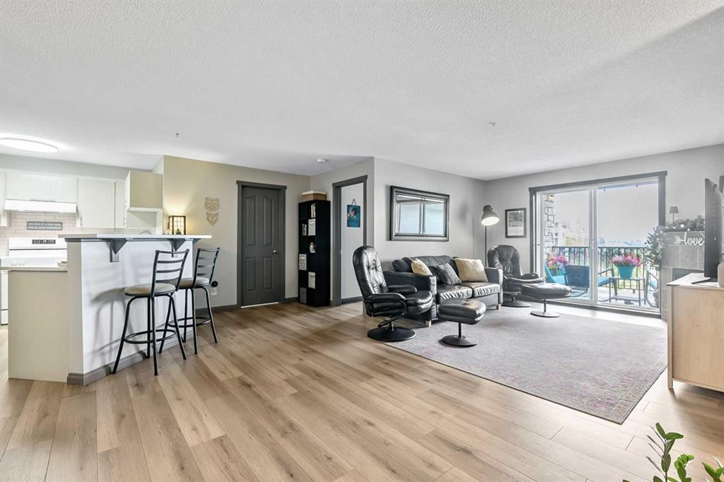 2307-12 Cimarron Common, Okotoks, AB - Indoor