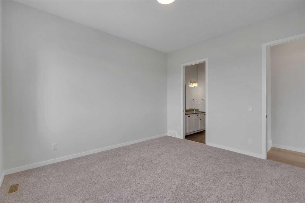 107 Bartlett Row Se, Calgary, AB - Indoor Photo Showing Other Room