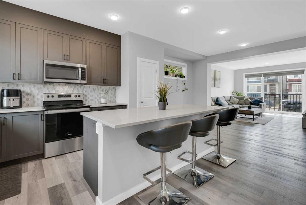 232 Walgrove Way Se, Calgary, AB