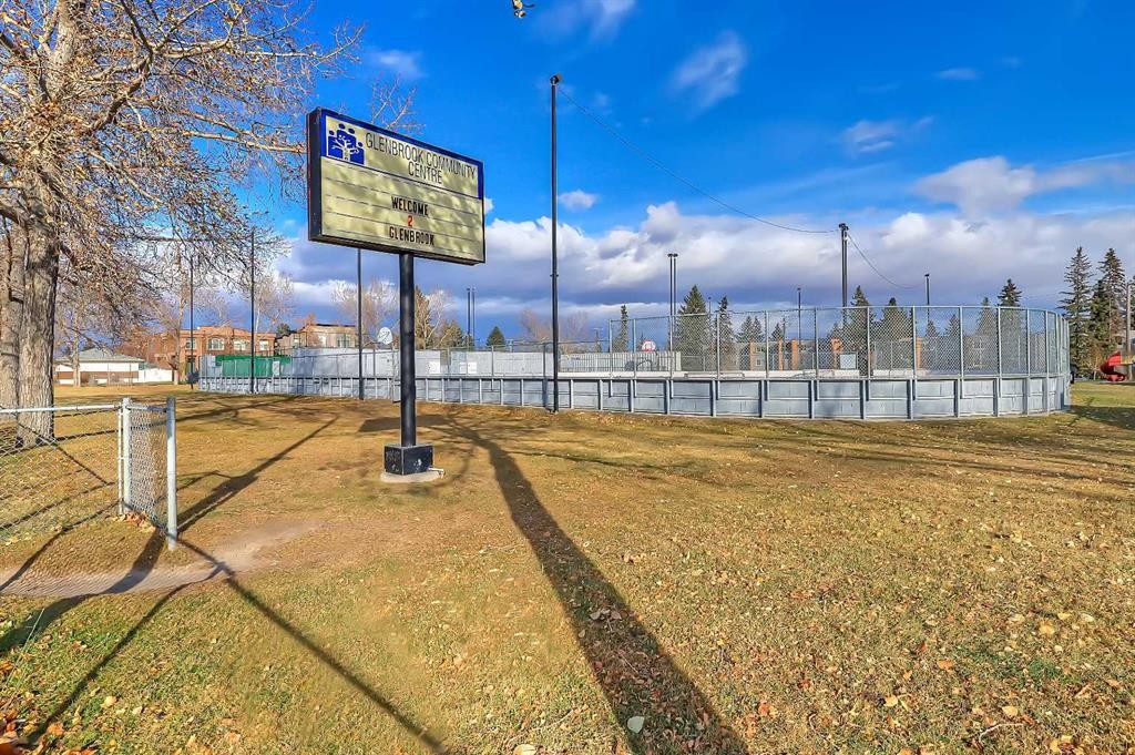 3122 39 Street Sw, Calgary, AB -