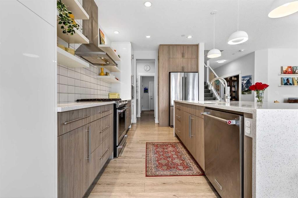 95 Howse Road Ne, Calgary, AB - Indoor Photo Showing Kitchen With Upgraded Kitchen