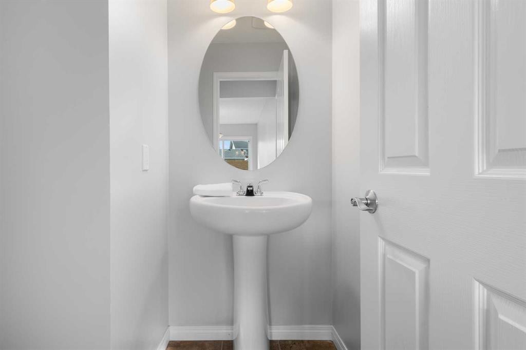 49 Auburn Crest Lane Se, Calgary, AB - Indoor Photo Showing Bathroom