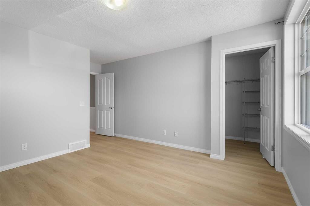 49 Auburn Crest Lane Se, Calgary, AB - Indoor Photo Showing Other Room