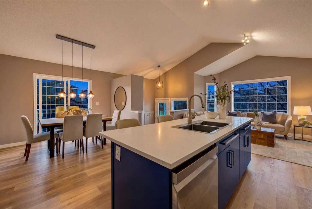160 Citadel Bluff Close Nw, Calgary, AB - Indoor Photo Showing Kitchen With Double Sink