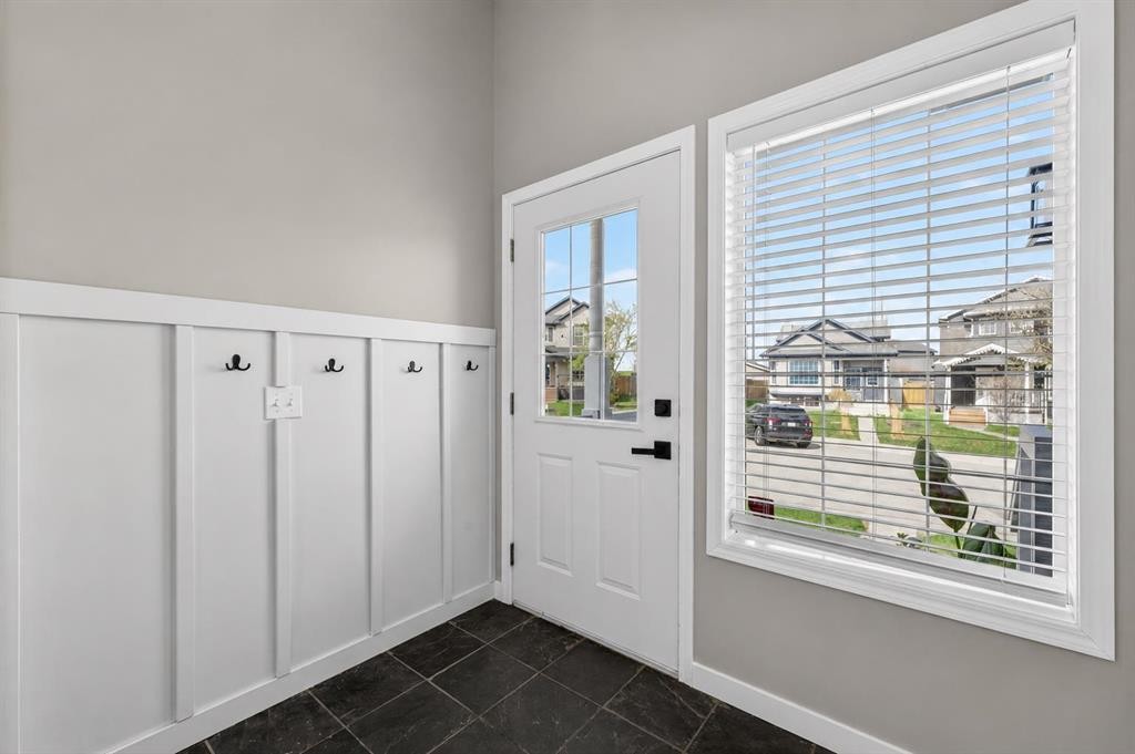 160 Citadel Bluff Close Nw, Calgary, AB - Indoor Photo Showing Other Room