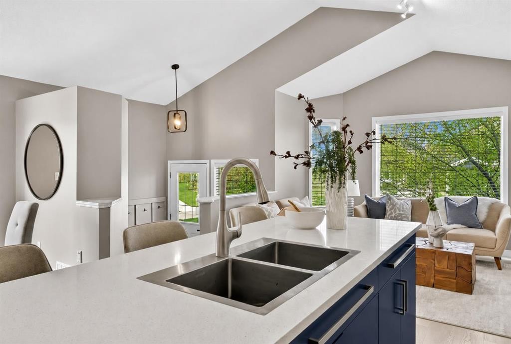 160 Citadel Bluff Close Nw, Calgary, AB - Indoor Photo Showing Kitchen With Double Sink