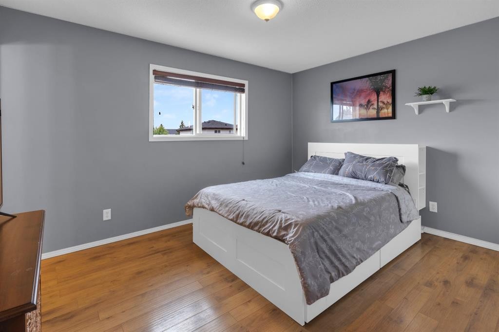 1918 Strathcona Terrace, Strathmore, AB - Indoor Photo Showing Bedroom
