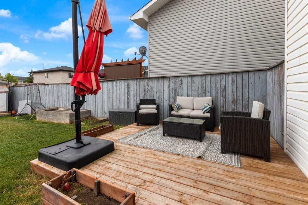 1918 Strathcona Terrace, Strathmore, AB - Outdoor With Deck Patio Veranda With Exterior