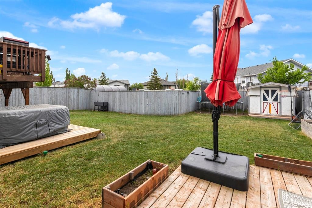 1918 Strathcona Terrace, Strathmore, AB - Outdoor With Deck Patio Veranda