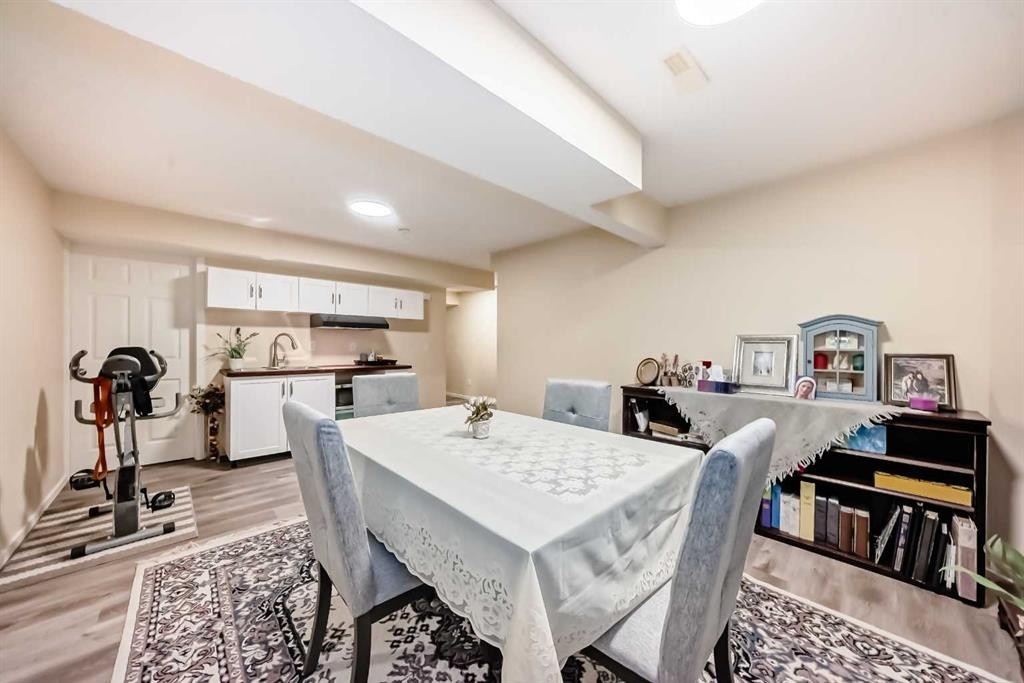 737 Wentworth Place Sw, Calgary, AB - Indoor Photo Showing Dining Room