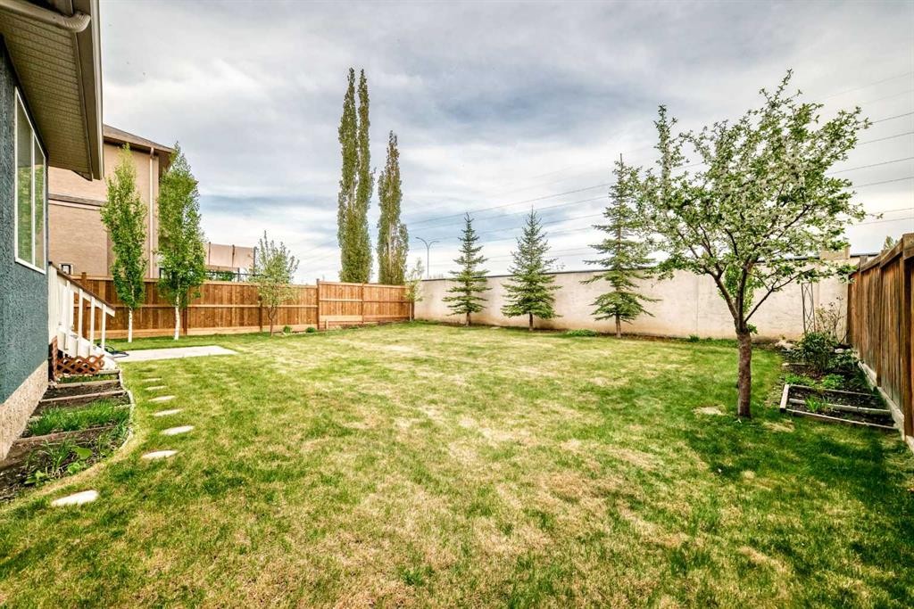 737 Wentworth Place Sw, Calgary, AB - Outdoor