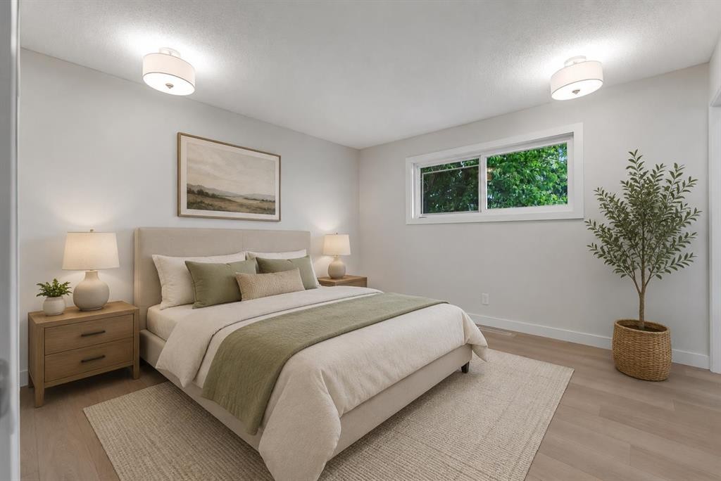 214 Rundleview Close Ne, Calgary, AB - Indoor Photo Showing Bedroom