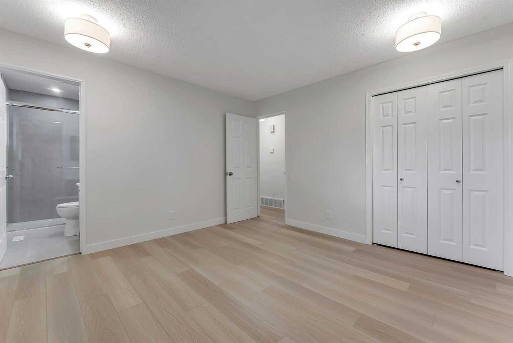 214 Rundleview Close Ne, Calgary, AB - Indoor Photo Showing Other Room
