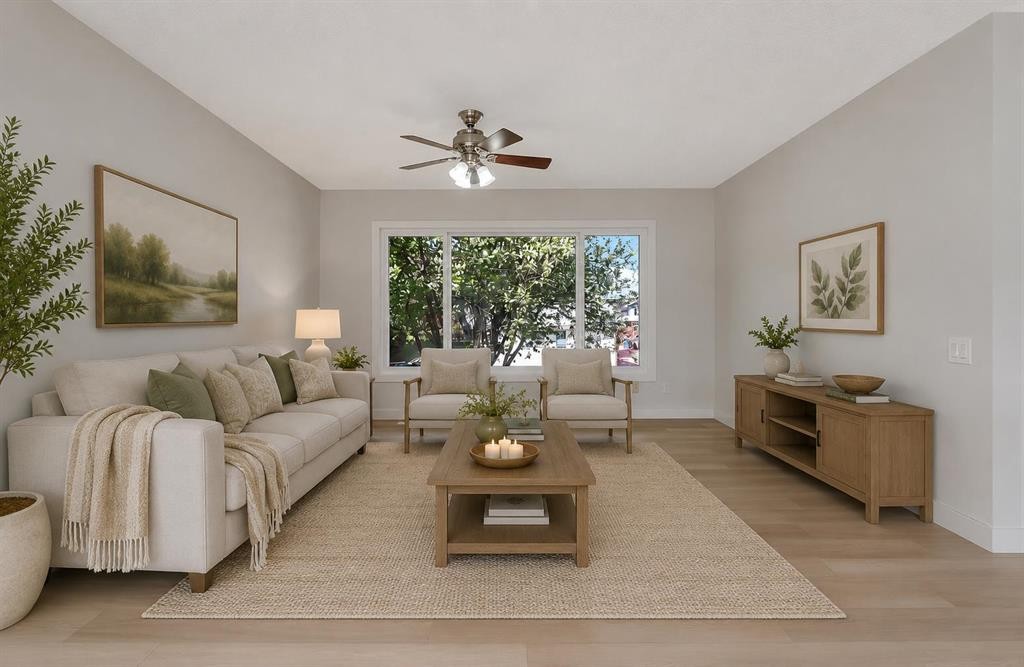 214 Rundleview Close Ne, Calgary, AB - Indoor Photo Showing Living Room