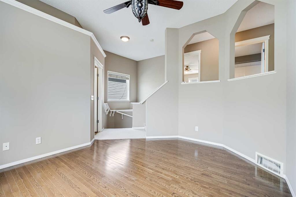 34 Kincora Drive Nw, Calgary, AB - Indoor Photo Showing Other Room