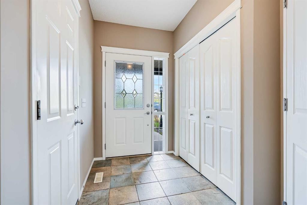 34 Kincora Drive Nw, Calgary, AB - Indoor Photo Showing Other Room
