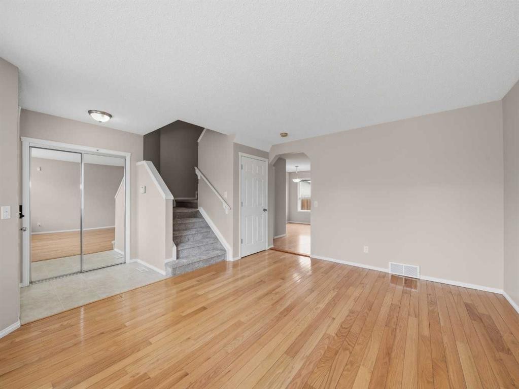 128 Taradale Drive Ne, Calgary, AB - Indoor Photo Showing Other Room