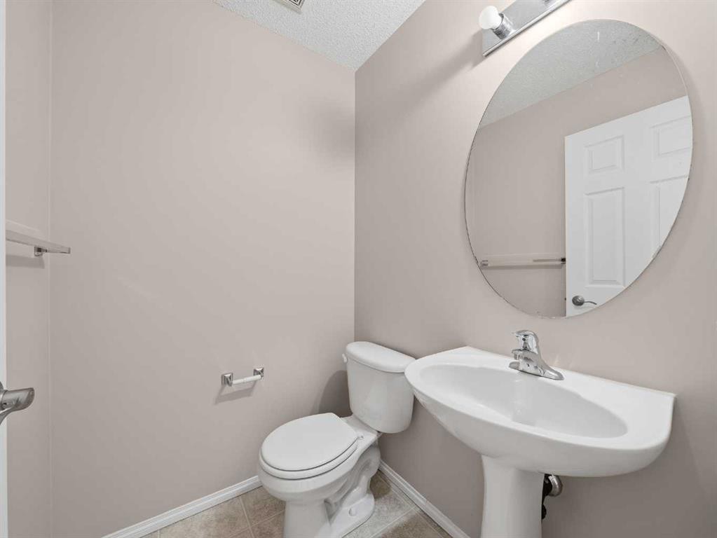 128 Taradale Drive Ne, Calgary, AB - Indoor Photo Showing Bathroom