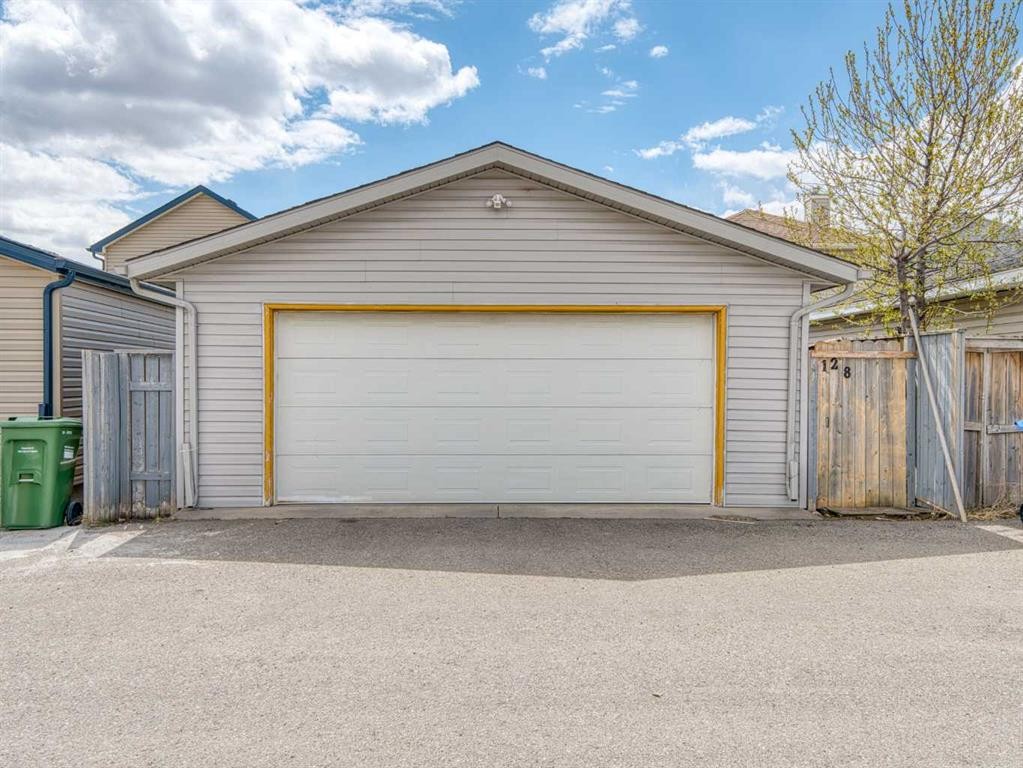 128 Taradale Drive Ne, Calgary, AB - Outdoor