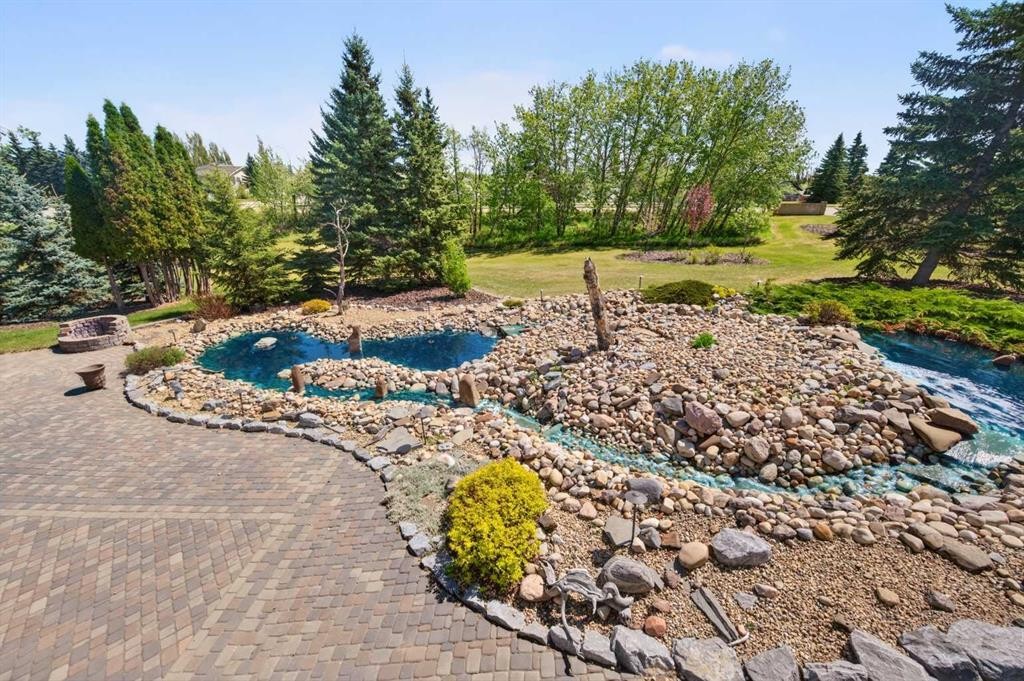 5930 C + E Trail, Lacombe, AB - Outdoor
