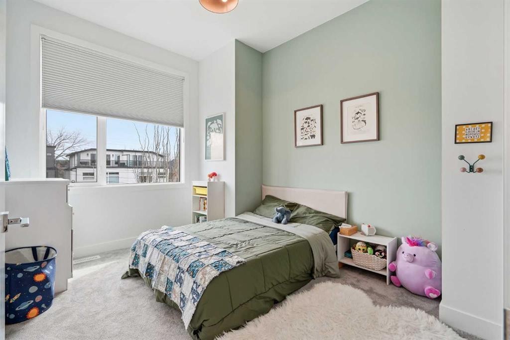 2003 40 Avenue Sw, Calgary, AB