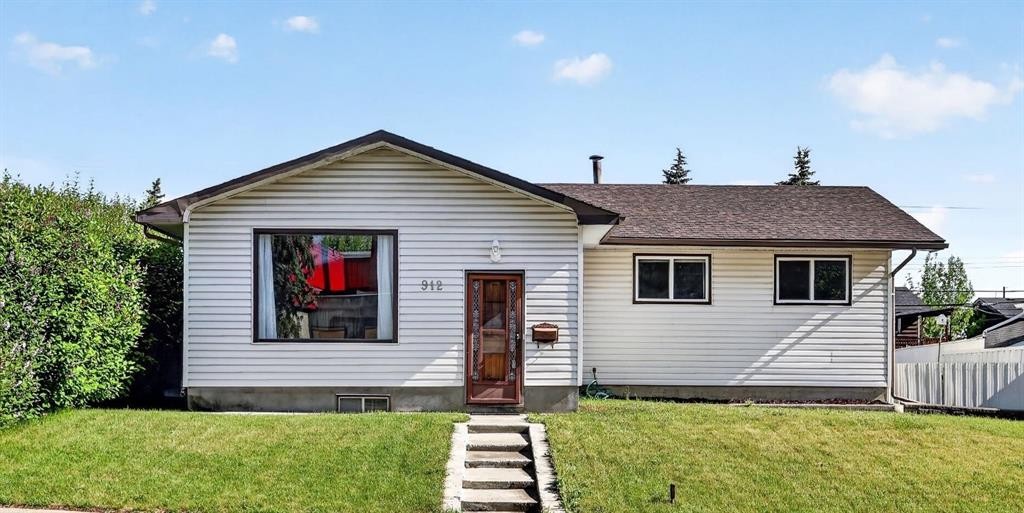 912 Stonehaven Road Sw, Calgary, AB