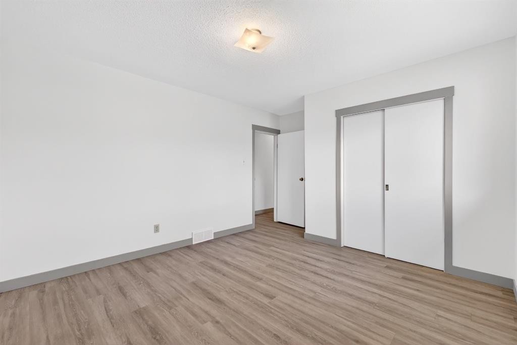 912 Stonehaven Road Sw, Calgary, AB