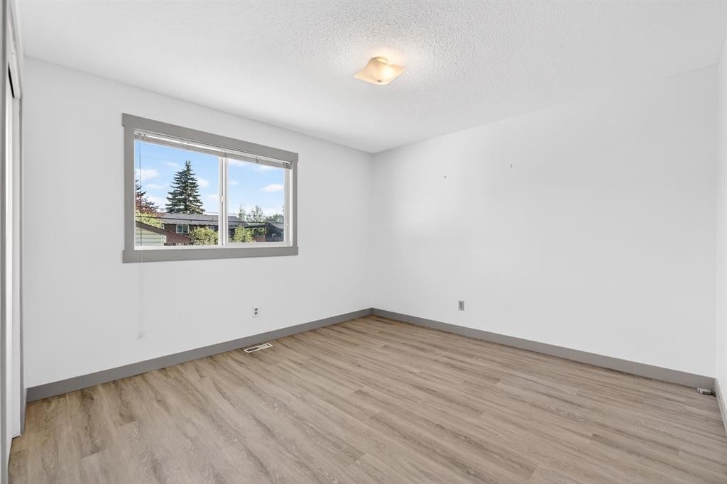 912 Stonehaven Road Sw, Calgary, AB