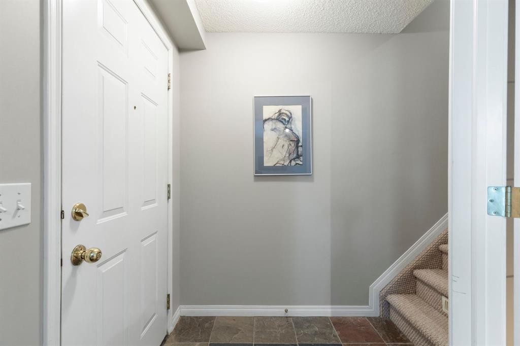 57 Prestwick Park Se, Calgary, AB - Indoor Photo Showing Other Room