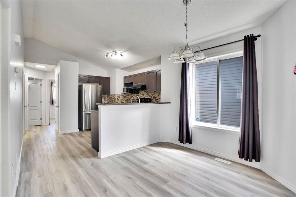 71 Saddlemont Road Ne, Calgary, AB - Indoor Photo Showing Kitchen