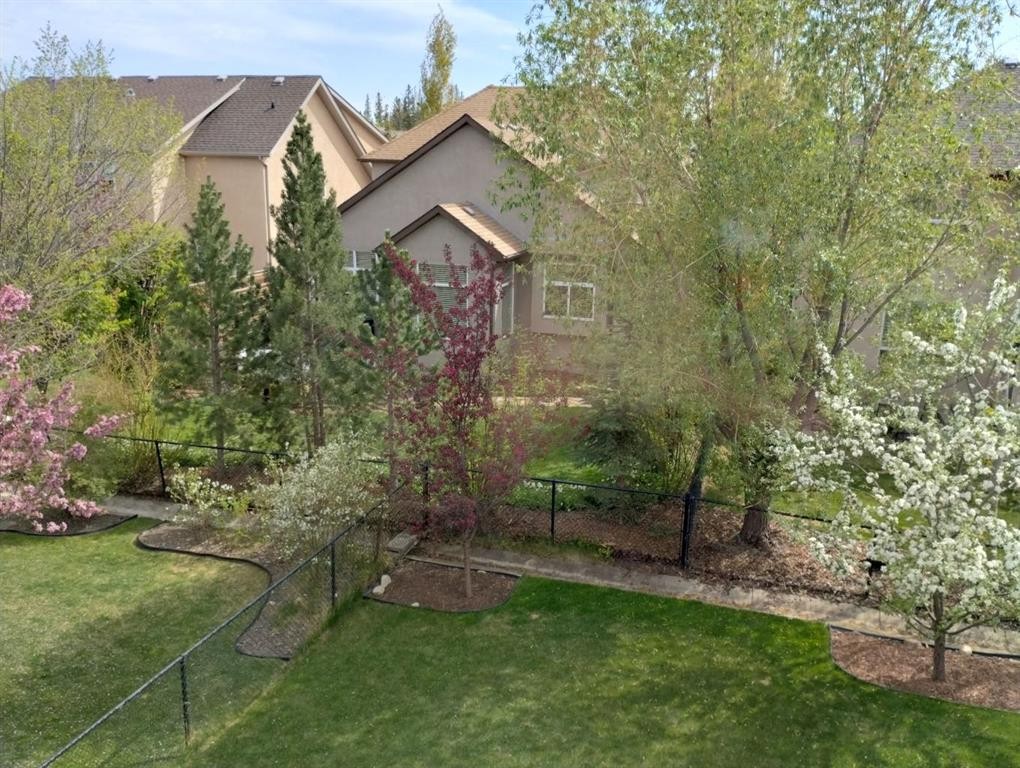 430 Discovery Ridge Boulevard Sw, Calgary, AB - Outdoor