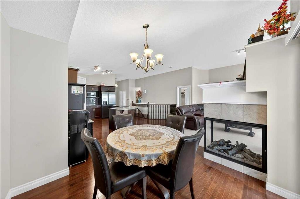 248 Rainbow Falls Way, Chestermere, AB - Indoor Photo Showing Dining Room