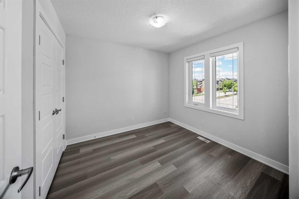 858 Evanston Drive Nw, Calgary, AB