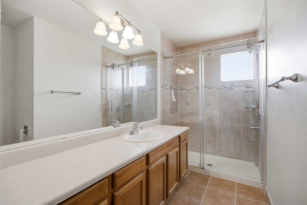 56 Whitworth Place Ne, Calgary, AB - Indoor Photo Showing Bathroom