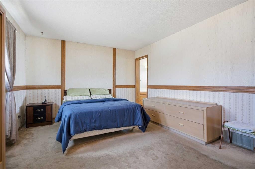 56 Whitworth Place Ne, Calgary, AB - Indoor Photo Showing Bedroom