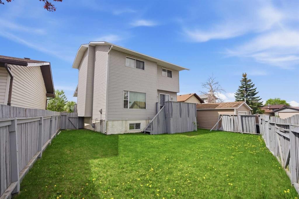 56 Whitworth Place Ne, Calgary, AB - Outdoor