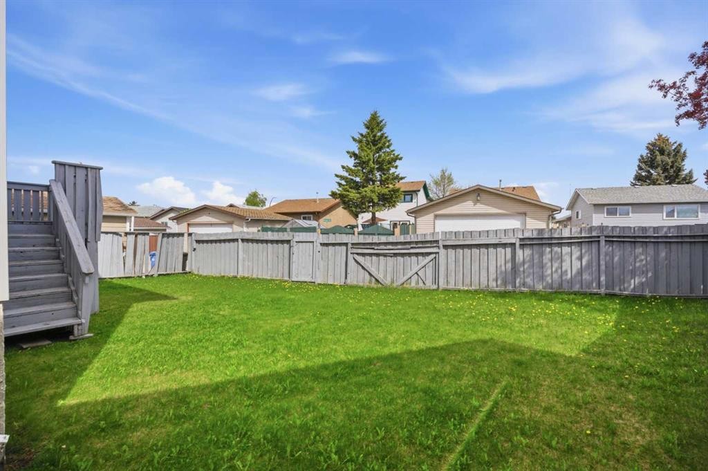 56 Whitworth Place Ne, Calgary, AB - Outdoor With Backyard