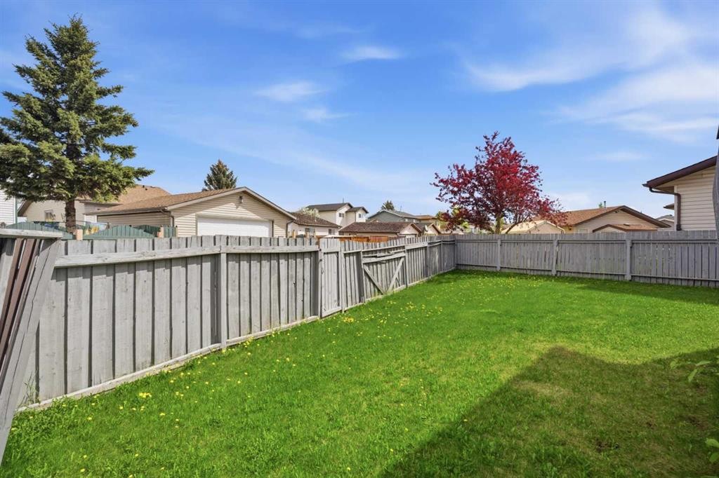 56 Whitworth Place Ne, Calgary, AB - Outdoor With Backyard