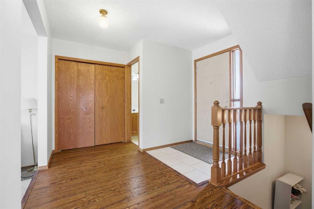 56 Whitworth Place Ne, Calgary, AB - Indoor Photo Showing Other Room