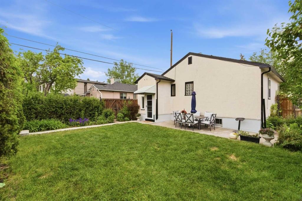 1945 Mountview Crescent Ne, Calgary, AB - Outdoor