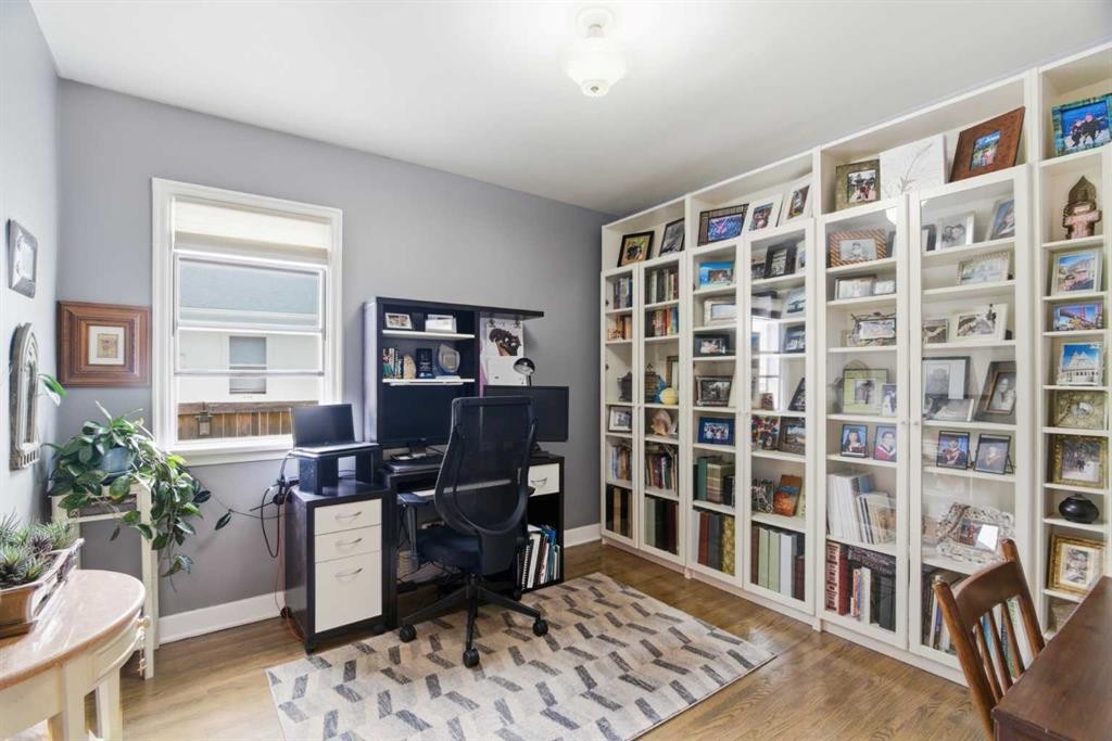 1945 Mountview Crescent Ne, Calgary, AB - Indoor Photo Showing Office