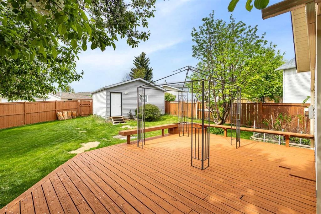 256 Covington Place Ne, Calgary, AB - Outdoor With Deck Patio Veranda