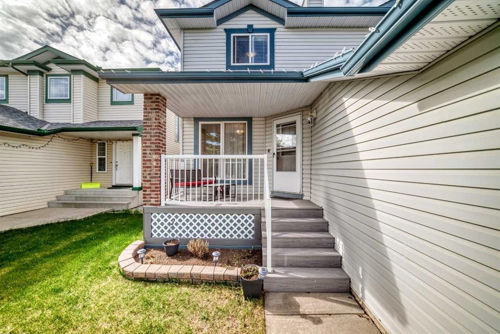 327 Hidden Ranch Circle Nw, Calgary, AB - Outdoor With Deck Patio Veranda