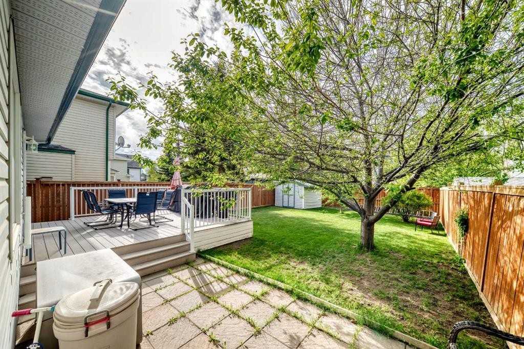327 Hidden Ranch Circle Nw, Calgary, AB - Outdoor With Exterior