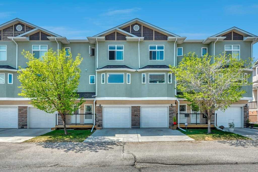 318 Strathcona Circle, Strathmore, AB - Outdoor With Facade