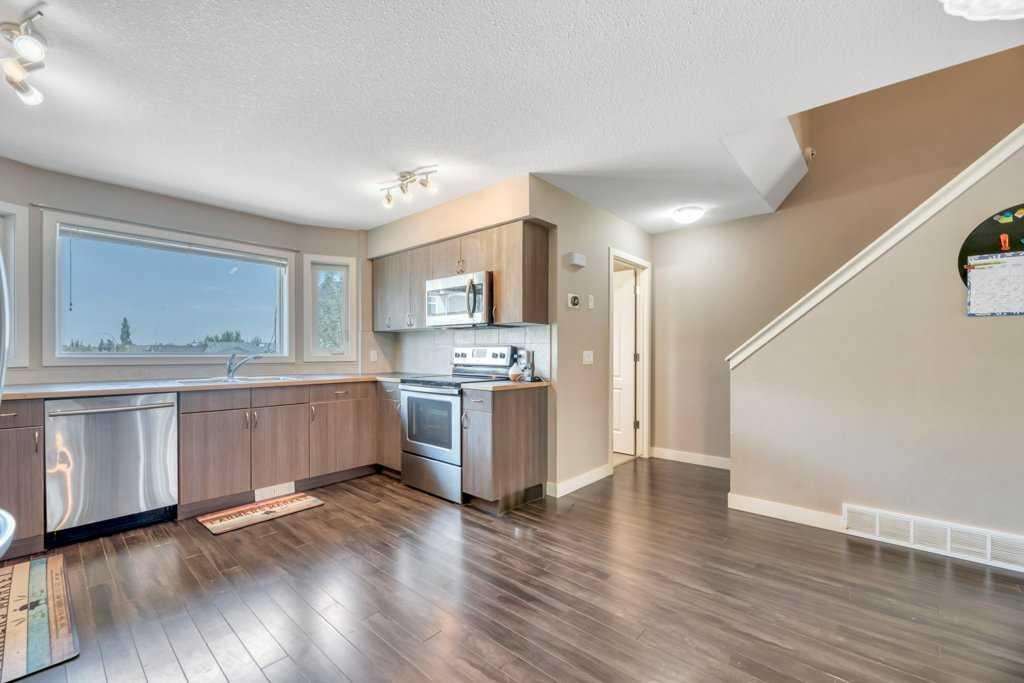 318 Strathcona Circle, Strathmore, AB - Indoor Photo Showing Kitchen